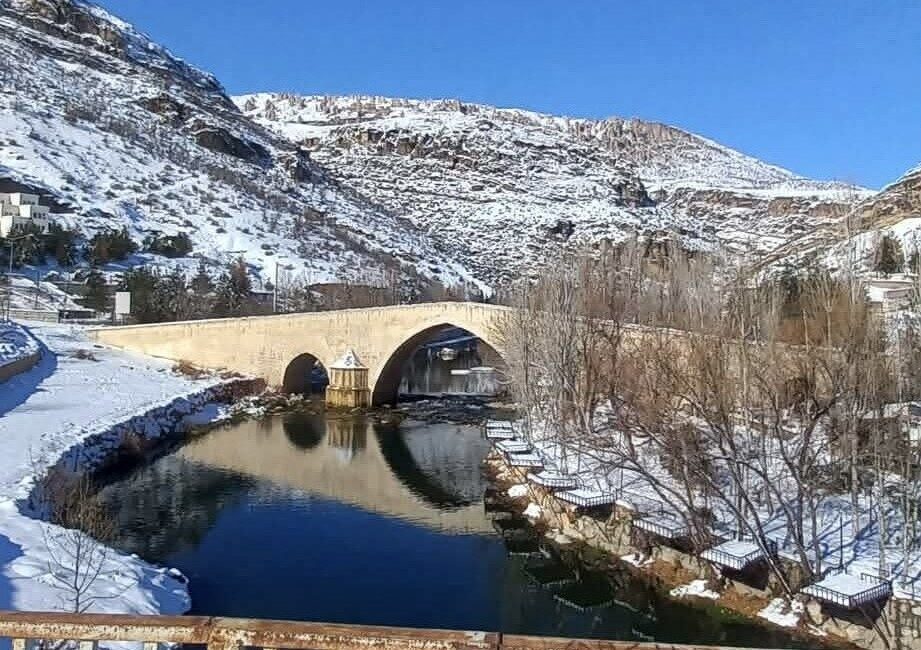 Diyarbakır’ın Çermik ilçesinde bulunan Artuklu eseri tarihi Haburman Köprüsü, ilk