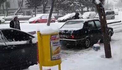 Elazığ’da polis ekiplerince yapılan denetimlerde abart egzoz kullanan Fiat Tofaş