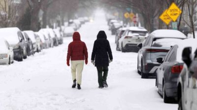ABD’de etkili olan kar fırtınasında hayatını kaybedenlerin sayısı 18’e yükseldi.
