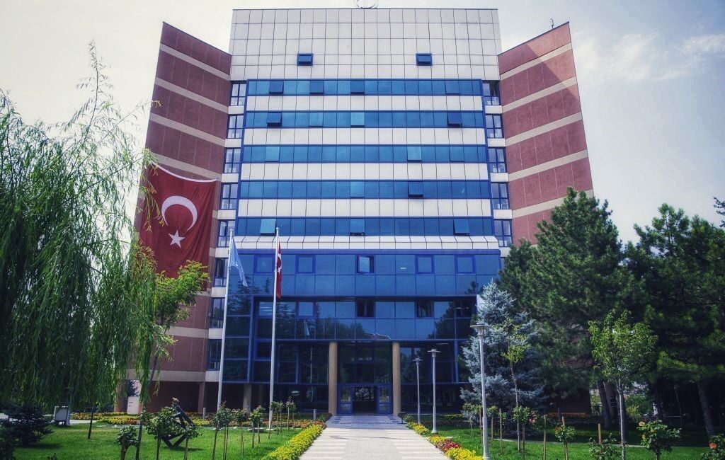 Anadolu Üniversitesi Açıköğretim Fakültesi’nin ölçme ve değerlendirme süreçlerinde şeffaflığı artırmaya