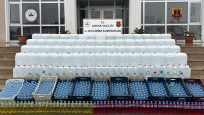 Adana’da düzenlenen operasyonda 2 bin 495 litre sahte alkol ele