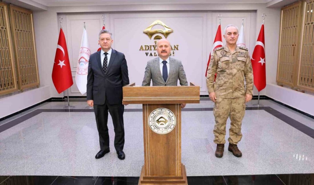Adıyaman’da “Asayiş Değerlendirme Toplantısı” gerçekleştirildi. Toplantıya Adıyaman Valisi Osman Varol,