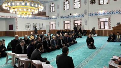 Adıyamanlı genç hatipler, Samsat ilçesinde düzenlenen hutbe okuma yarışmasında kıyasıya