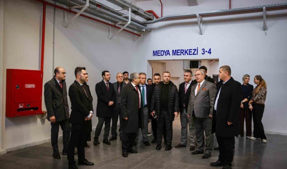 Aydın Adnan Menderes Üniversitesi Rektörü Prof. Dr. Bülent Kent, Aydın