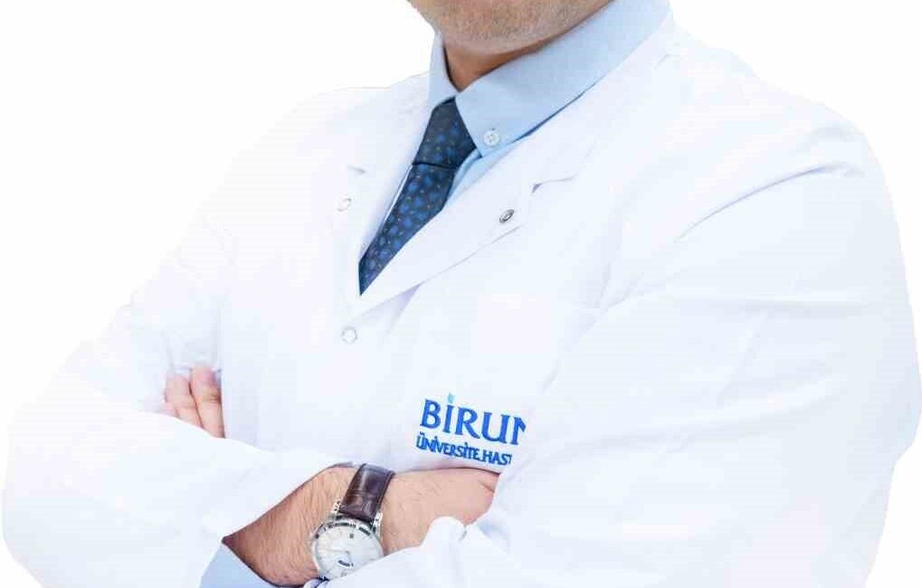 Prostat kanserinin kemiklere yayılma eğilimi gösterebildiğini belirten Biruni Üniversitesi Tıp