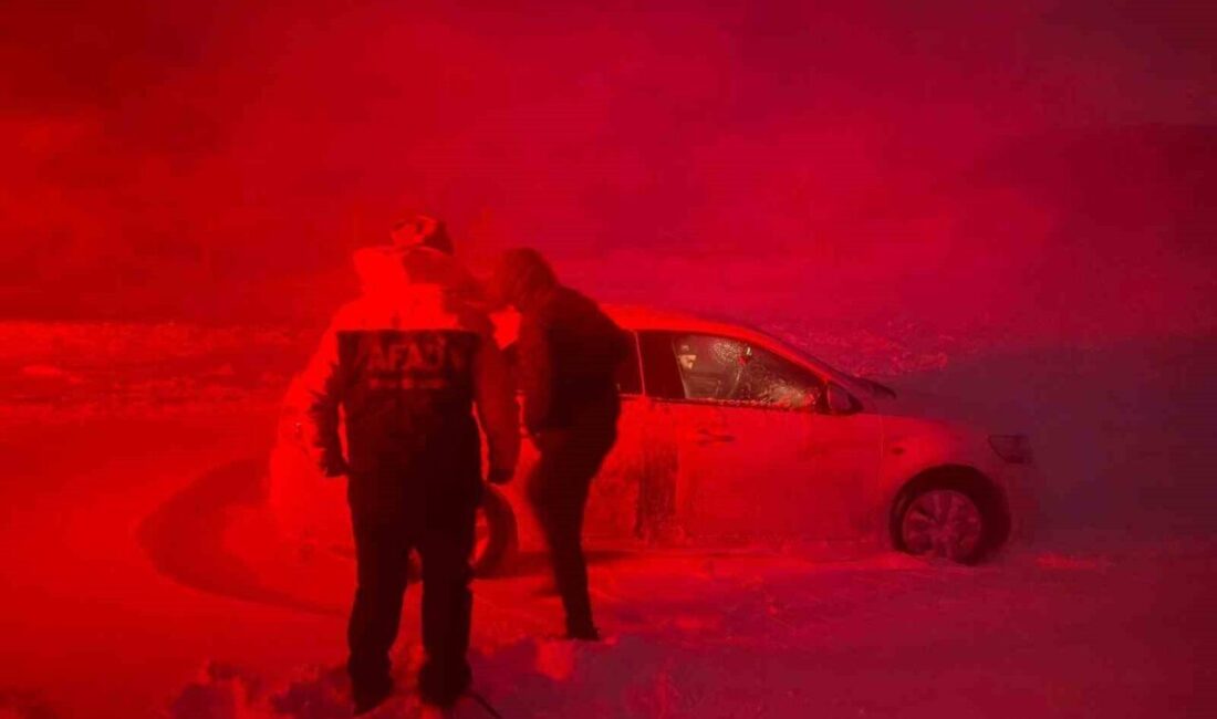 Ağrı’da etkili olan yoğun kar yağışı ve tipi nedeniyle farklı