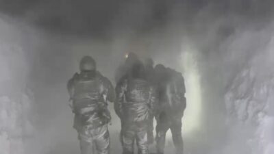 Ağrı’da etkili olan tipi nedeniyle Kağızman-Ağrı karayolunda araçlarıyla mahsur kalan