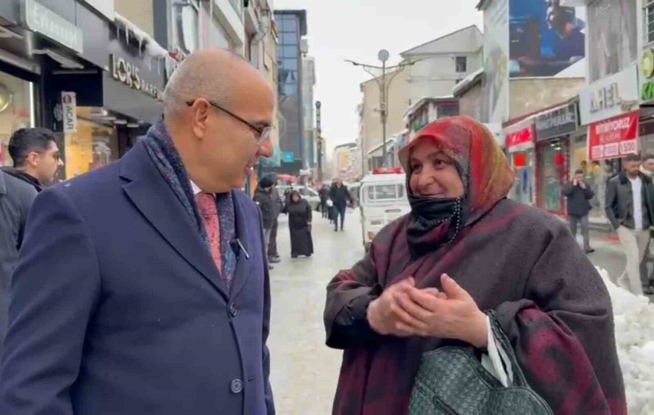 Cumhurbaşkanlığı Kararnamesi’yle Giresun Valiliğine atanan Ağrı Valisi Mustafa Koç, görev