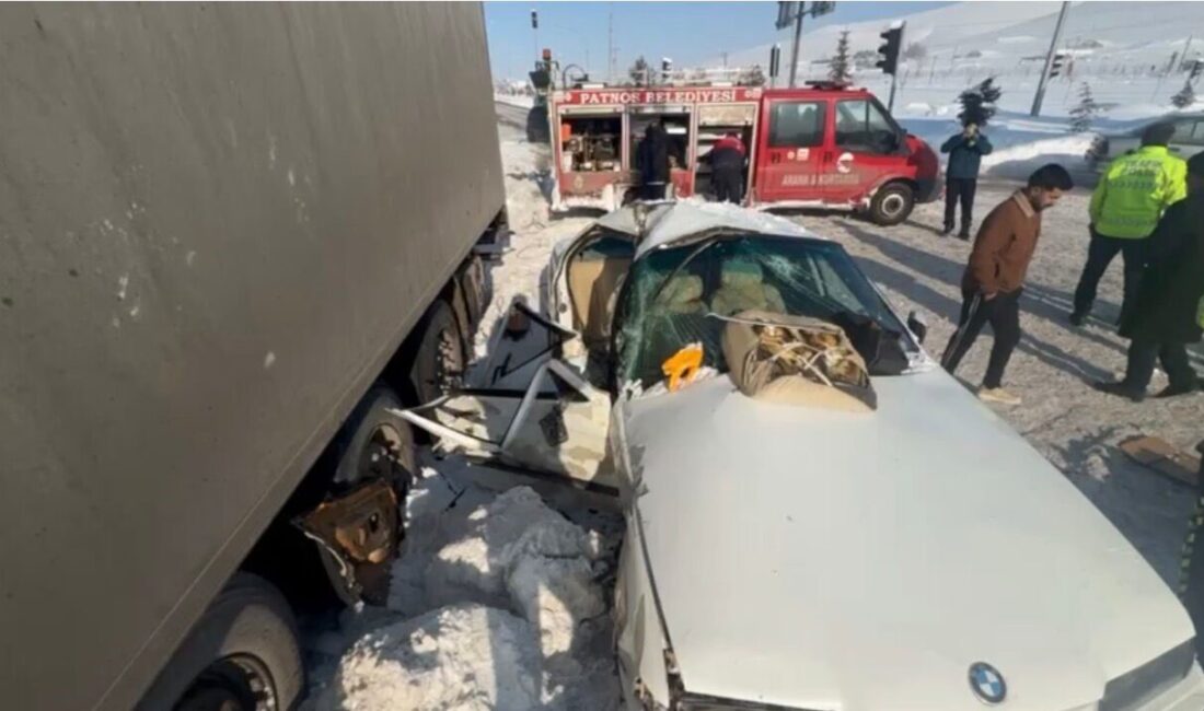 Ağrı’nın Patnos ilçesinde meydana gelen trafik kazasında biri ağır olmak