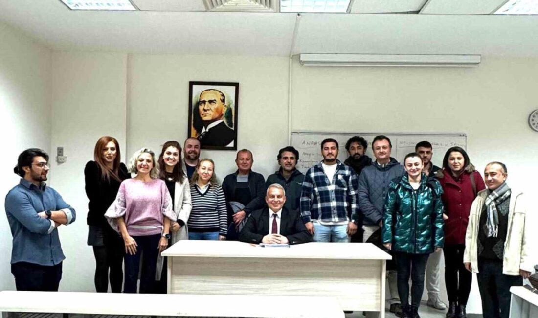 Akdeniz Üniversitesi’nde sıralara bu kez öğrenciler değil, bilirkişi adayları oturuyor.