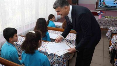 Akdeniz Kaymakamı ve Belediye Başkan Vekili Zeyit Şener, Kıbrıs İlkokulu