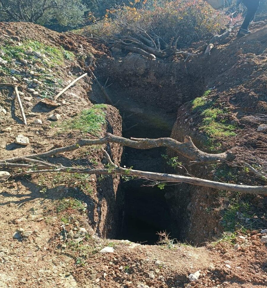 Akhisar’da kaçak kazı yapılacağı yönünde alınan istihbarat üzerine jandarma ekiplerince