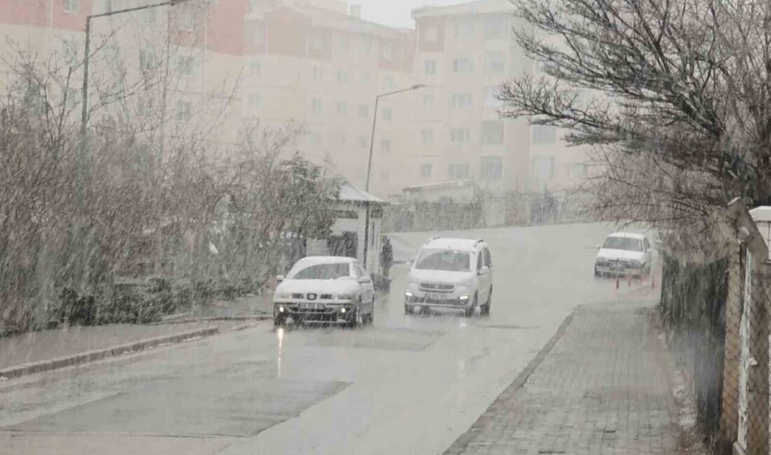 Aksaray’da başlayan kar yağışı etkili oluyor. Türkiye’nin en kurak illeri