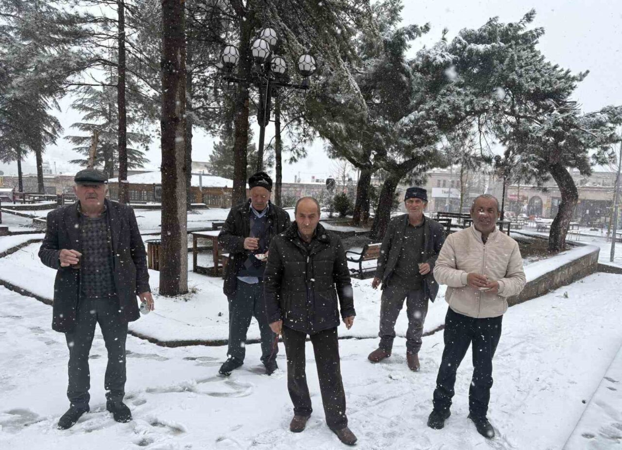 Aksaray genelinde günlerdir kar ve yağmur yağışı etkili olurken, şehrin