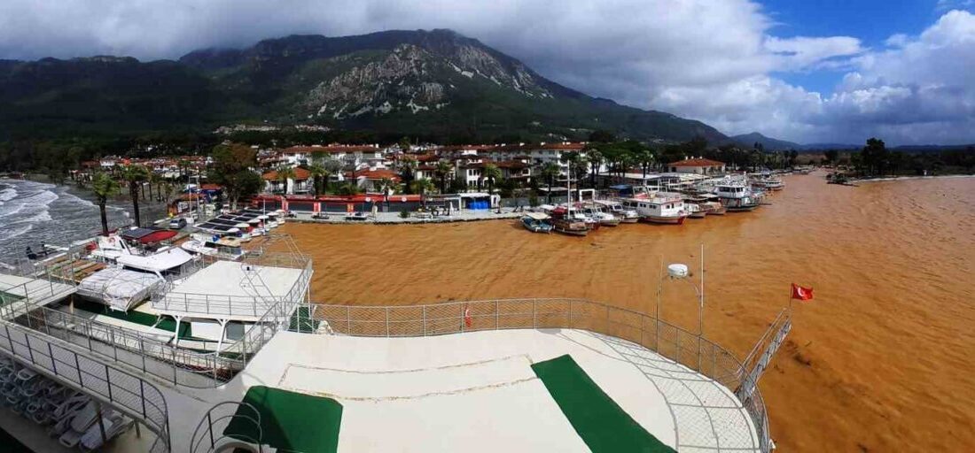 Muğla’da etkili olan sağanak yağış ve fırtına sonrası, ’Sakin Kent’