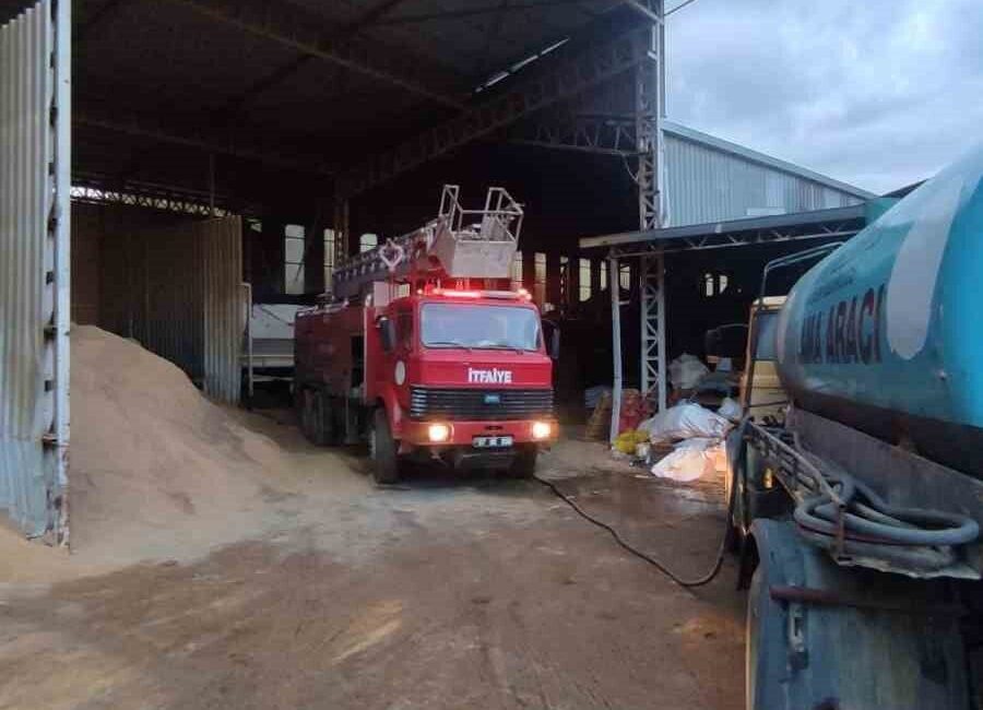 Antalya’nın Alanya ilçesi Toslak Mahallesinde dün sabah saatlerinde palet imalat