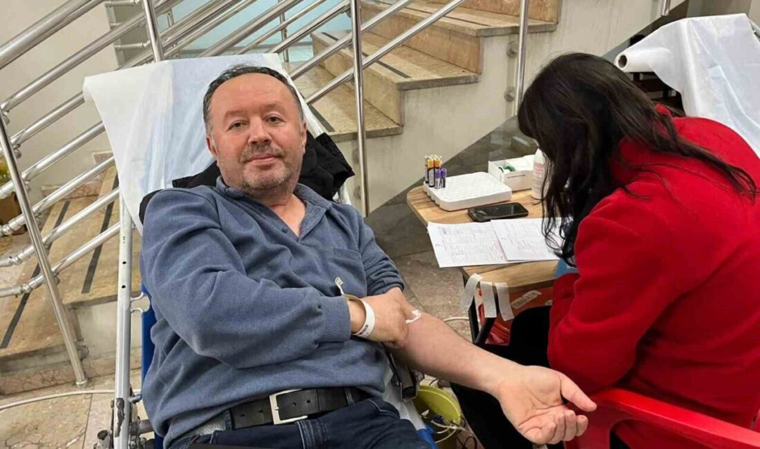 Zonguldak’ın Alaplı Kaymakamlığı’nda Kaymakam Selçuk Köksal’ın öncülüğünde düzenlenen kan bağışı