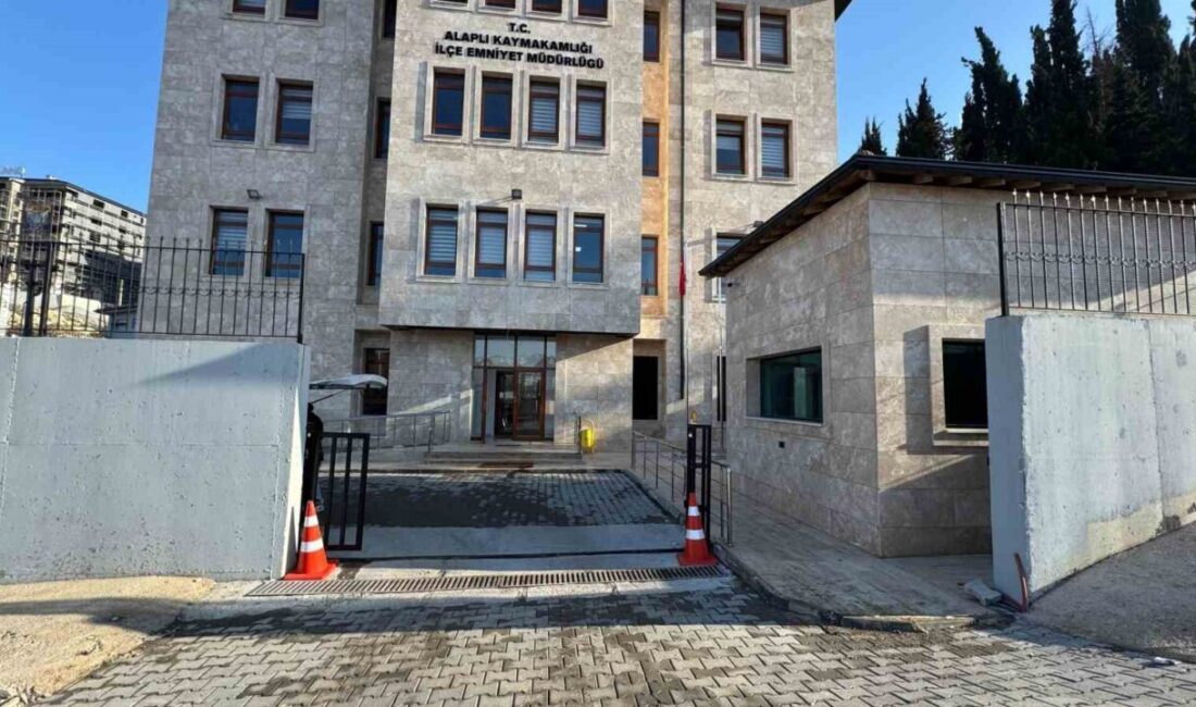 Zonguldak’ın Alaplı İlçesinde Emniyet uygulama noktasında durdurulan araçlarda ve şüphelilerin
