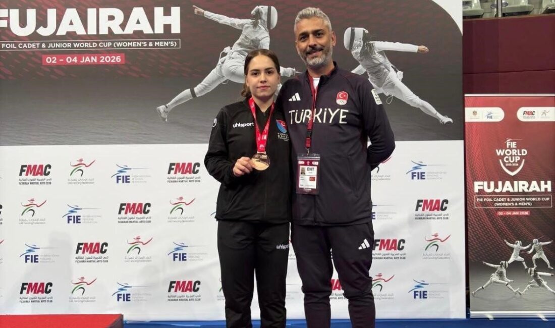 Birleşik Arap Emirlikleri’nin Fujairah kentinde düzenlenen Yıldız Kadınlar Flöre U17