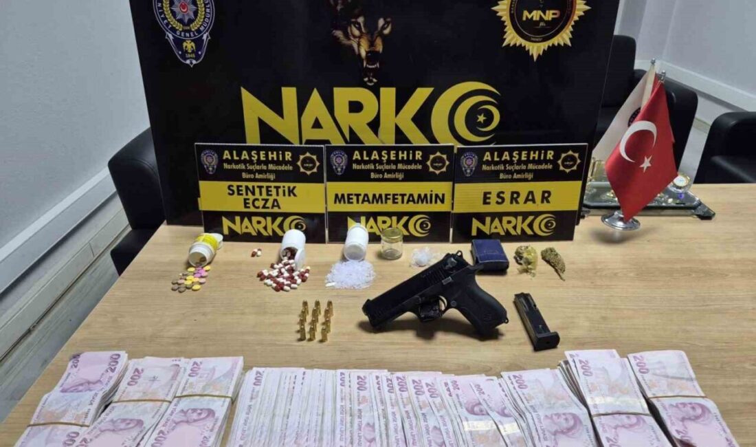 MANİSA (İHA) – Manisa’nın Alaşehir ilçesinde polis ekiplerince düzenlenen uyuşturucu
