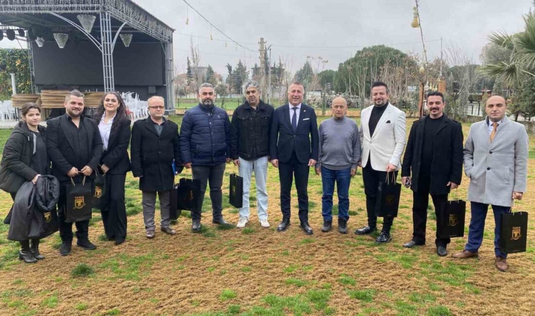 TARİŞ Üzüm Birliği Başkanı Ferhat Şen, Alaşehir’de düzenlenen basın toplantısında