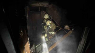 Düzce’de strafor fabrikasında çıkan yangın 2.5 saatlik çalışma ile söndürülürken,