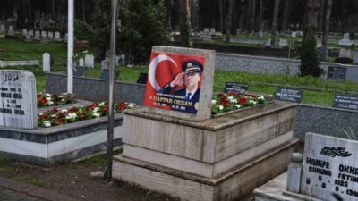 Diyarbakır Emniyet Müdürü iken uğradığı hain saldırı neticesinde 5 polis