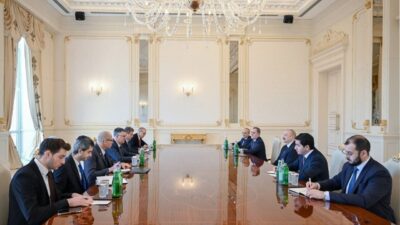 İsrail Dışişleri Bakanı Gideon Saar, Azerbaycan Cumhurbaşkanı İlham Aliyev tarafından