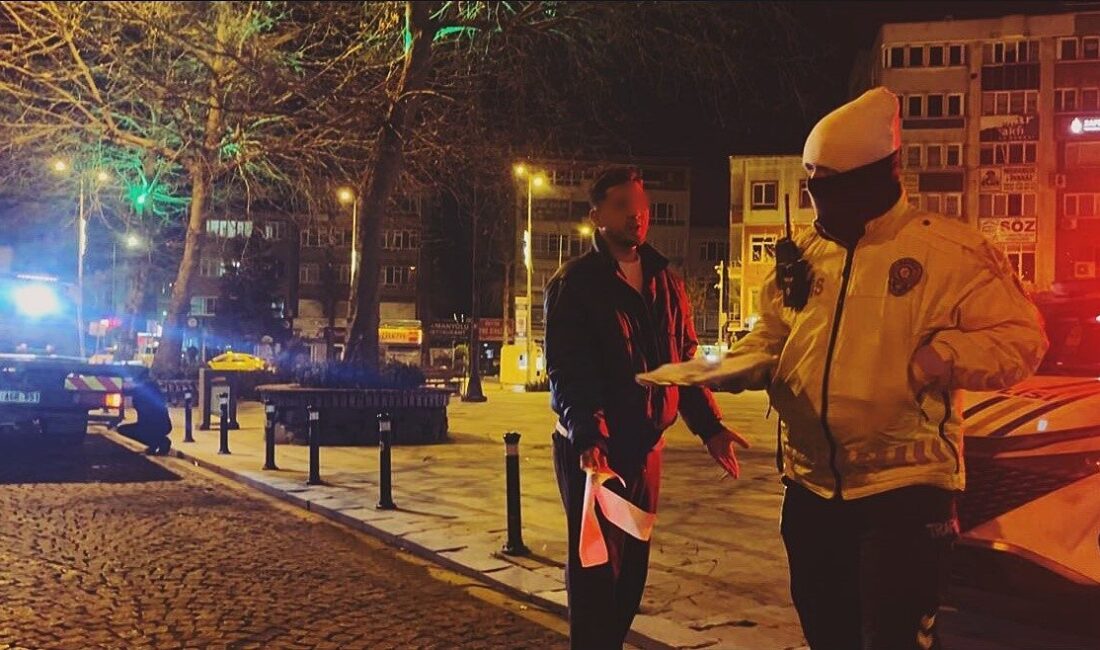 Tekirdağ Çorlu’da trafik polisinin alkollü sürücülere yönelik yaptığı çevirmede durdurulan