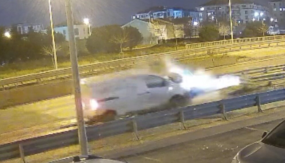 Tekirdağ Çorlu’da direksiyon hakimiyetini kaybeden alkollü sürücünün kullandığı kapalı kasa