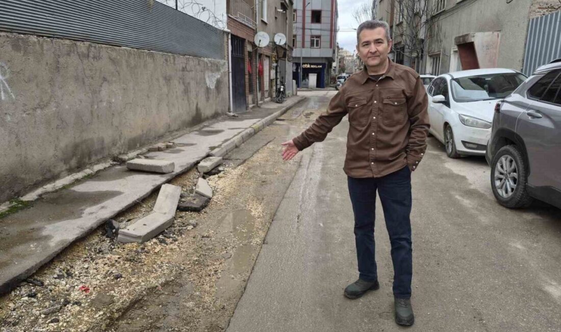 Eskişehir’de altyapı çalışmaları sırasında bozulan ve yaklaşık 2 aydır düzeltilmediği