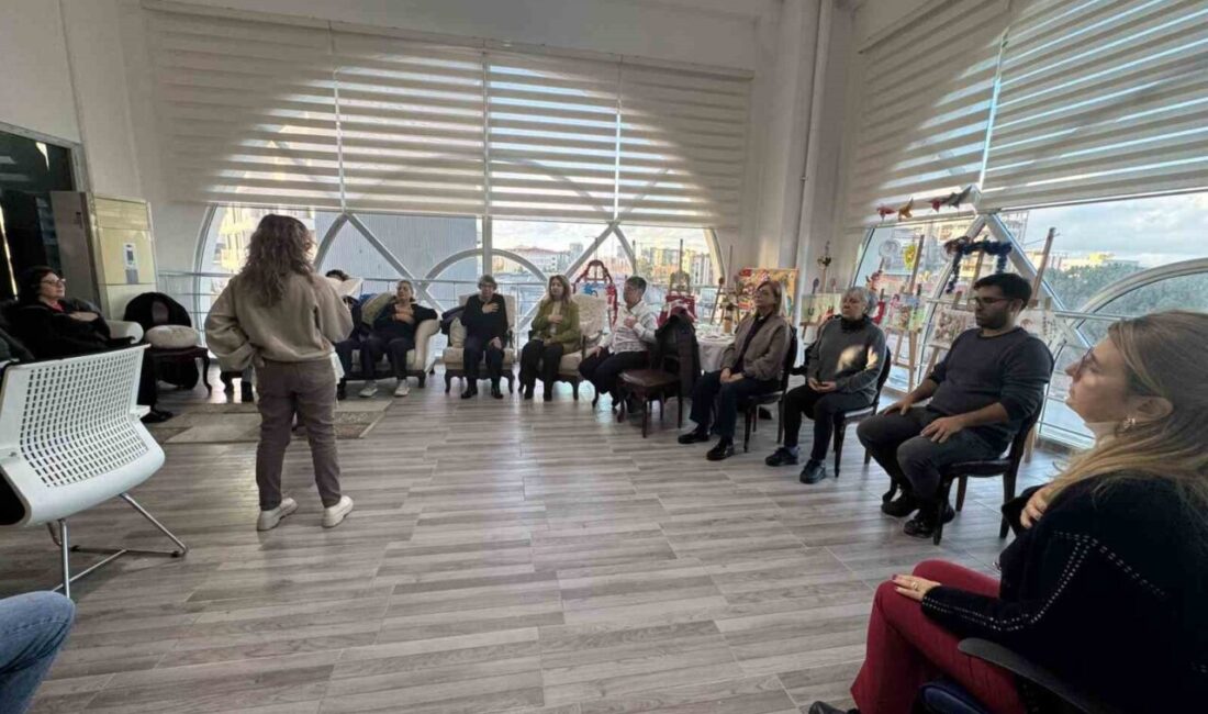 Alzheimer ve Demans hastalarının ve yakınlarının sosyal yaşama katılımını güçlendirmeyi