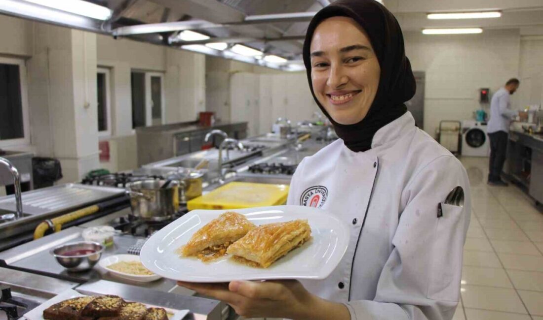 Amasya’nın dünyaca ünlü misket elması artık baklavaları tatlandırmaya başladı. Şehrin