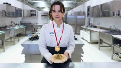 Anadolu’nun yöresel tatlarını makarnada yorumlayan gastronomi öğrencisi Sena Kollar uluslararası