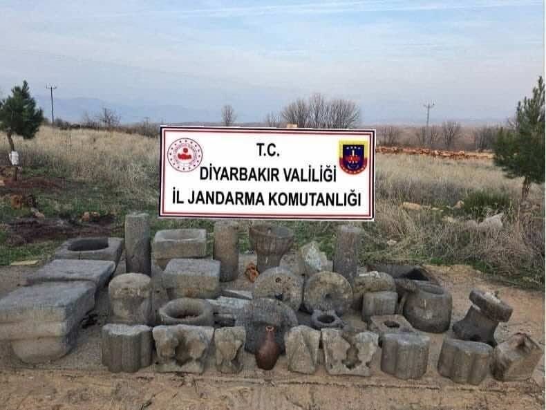 Diyarbakır’ın Lice ilçesinde düzenlenen “Anadolu Mirası Operasyonu”nda 36 adet tarihi