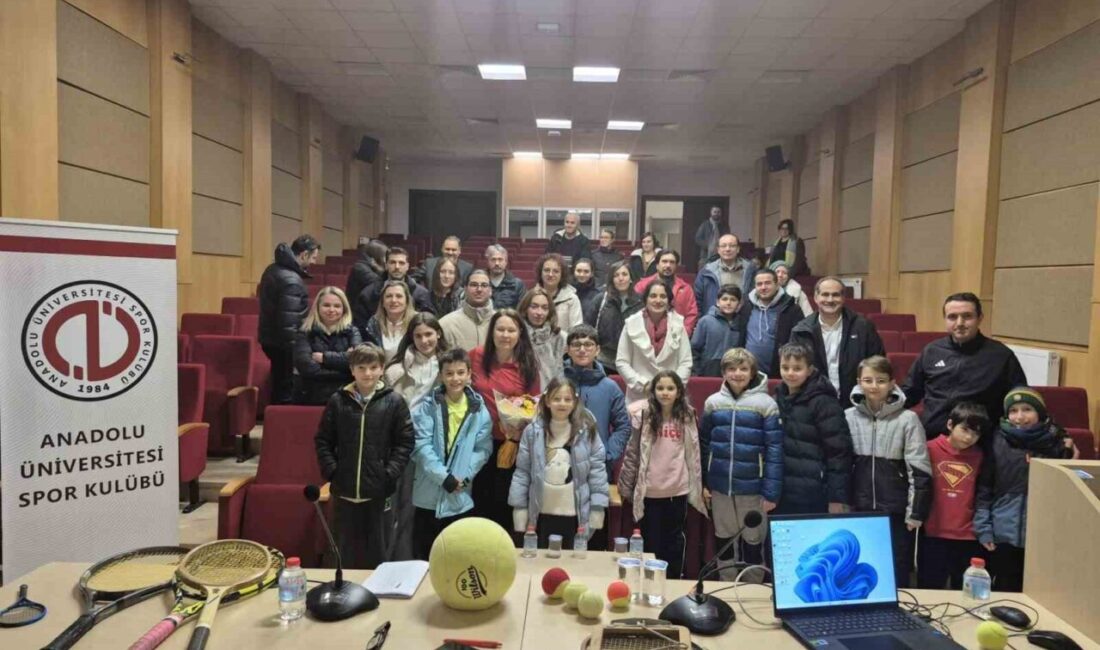 Anadolu Üniversitesi Spor Kulübü, tenis branşında sporcular ve ailelere yönelik