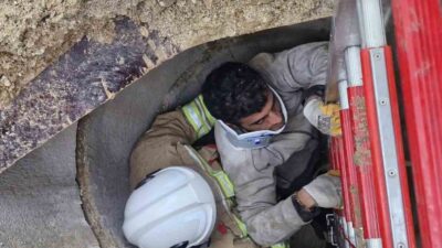 Hatay’da kuyuya düşerek mahsur kalan yaralı vatandaşı itfaiye kurtardı. Olay;