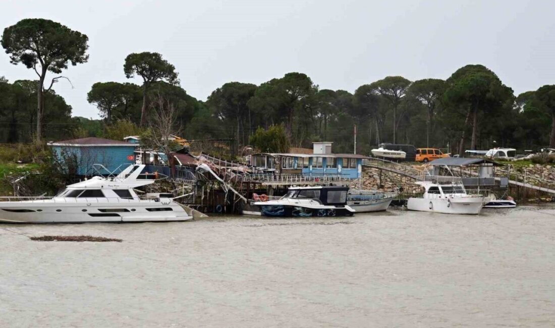 Antalya’nın Aksu ilçesine bağlı Kumköy ve Kundu mahallelerini ziyaret eden