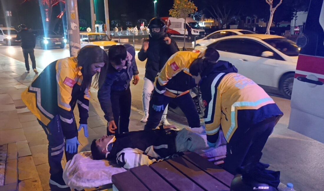 Antalya’nın Manavgat ilçesinde seyir halindeki motosikletin, sürücüsünün direksiyon hakimiyetini kaybederek