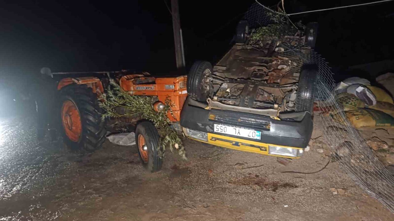 Antalya’nın Manavgat ilçesinde akşam saatlerinde etkili olan hortum, Karacalar ve