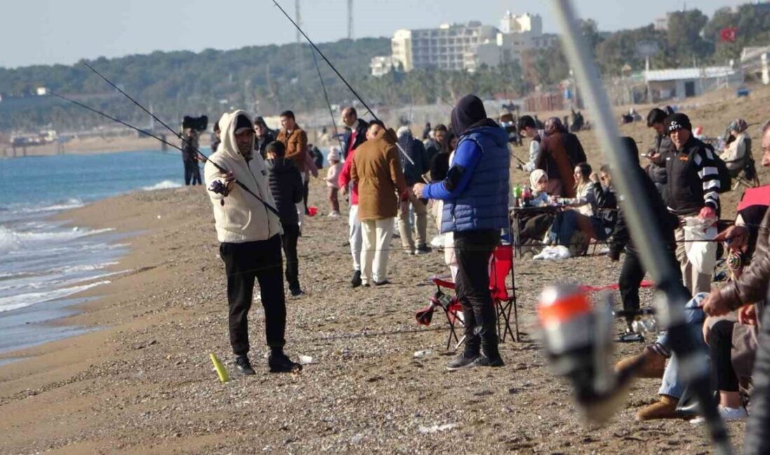 Türkiye’nin birçok bölgesi kar ve soğuk havaya teslim olurken Antalya’da