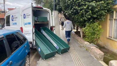 Antalya’nın Serik ilçesinde komşuların ihbarı üzerine harekete geçen polis ve