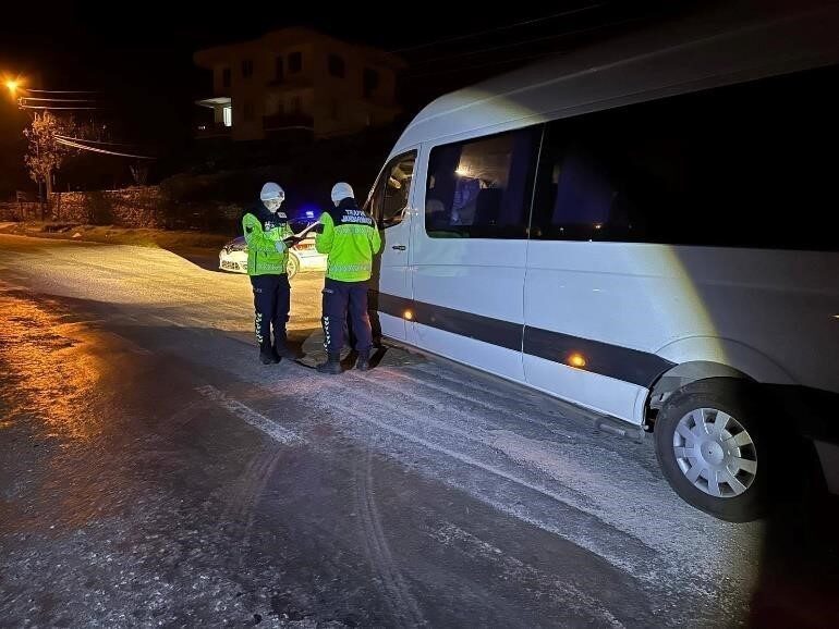 Aydın’da emniyet ve jandarma ekipleri tarafından yapılan denetimlerde 29 bin