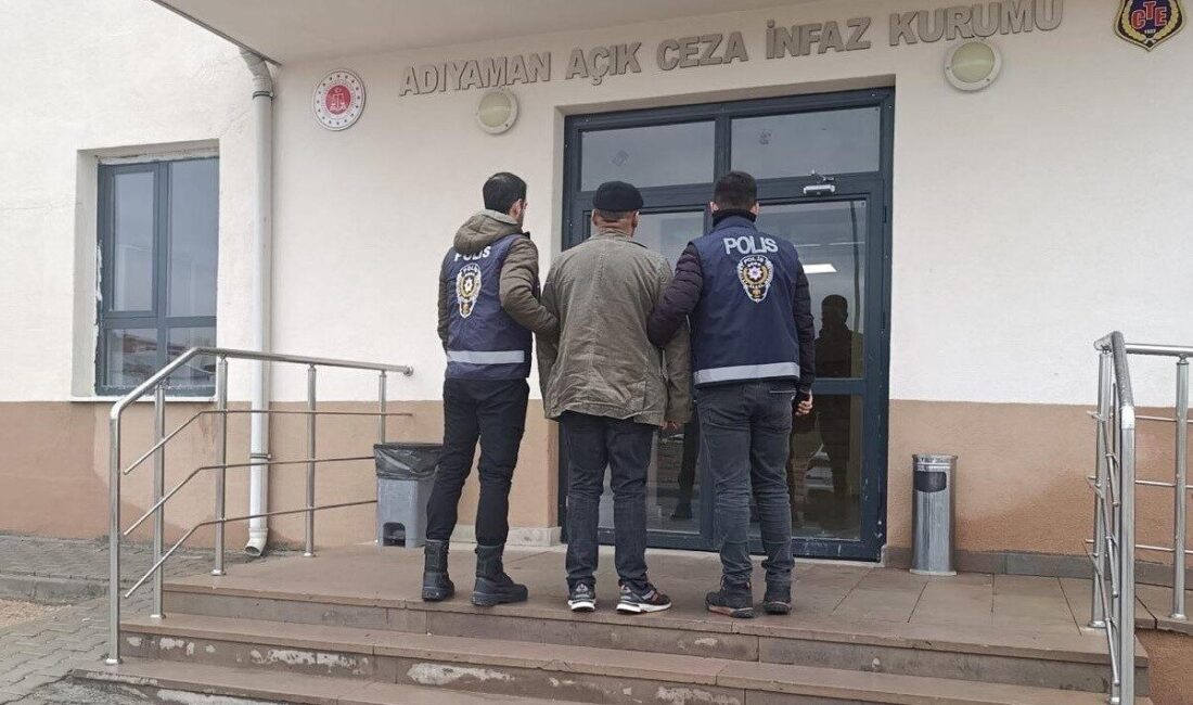 Adıyaman’ın Besni ilçesinde, çeşitli suçlardan aranması bulunan 9 şahıs yakalandı.