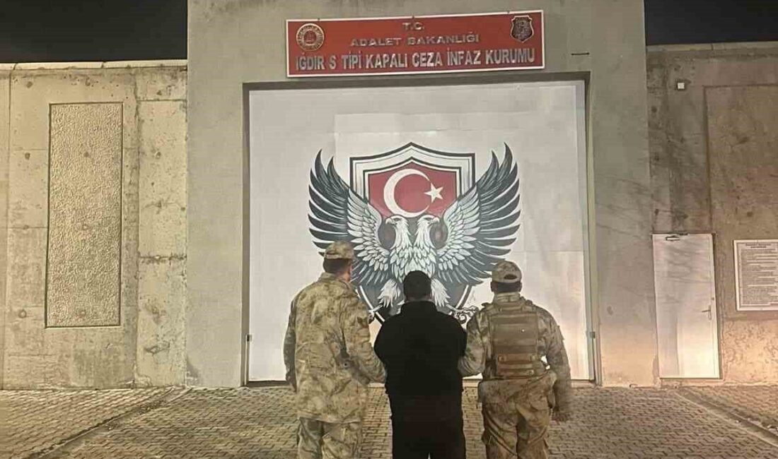 Iğdır’da yasa dışı yollarla Türkiye’ye girmeye çalışırken yakalanan eski Kocaeli