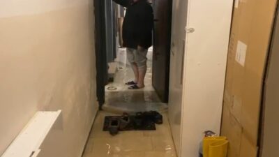 İstanbul’da akşam saatlerinde etkili olan sağanak yağış nedeniyle Arnavutköy’de bazı