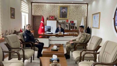 Kars’ın Arpaçay ilçesinde asayiş ve güvenlik toplantısı düzenlendi. Kaymakamlık makamında