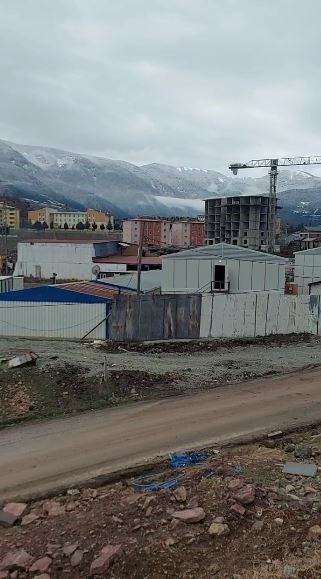 Artvin’de inşaat halindeki binanın 6’ncı katından düşen işçi yaşamını yitirdi.