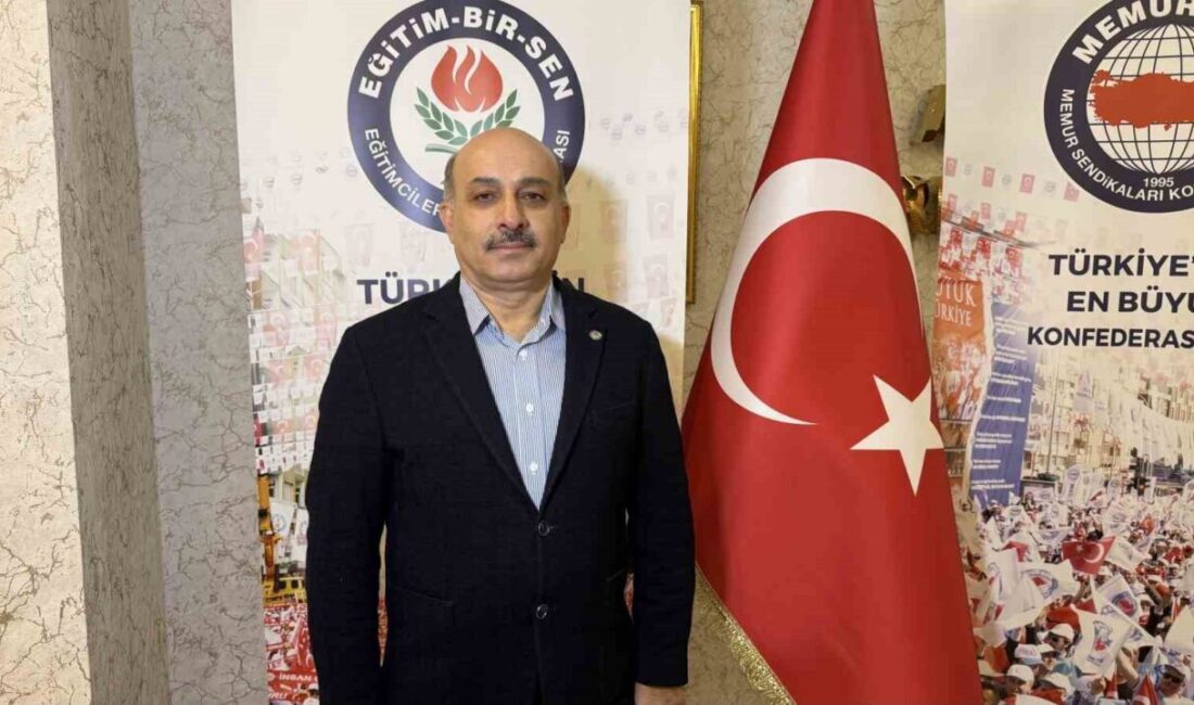 Eğitim-Bir-Sen Adana Şube Başkanı Mustafa Sarıgeçili, öğretmenlerin kılık kıyafetleri ile