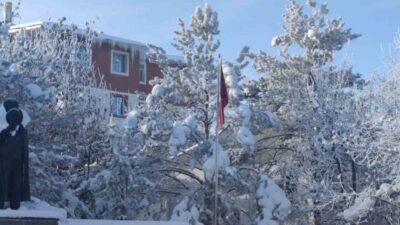Erzurum’un Aşkale ilçesinde etkili olan dondurucu soğuklar, günlük yaşamı olumsuz
